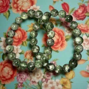 🆕 10mm Chrome Diopside  Bracelet 💚